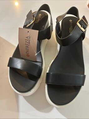 Black Platform Sandals